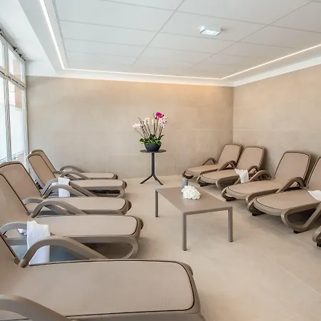 Отель Hunguest Panorama 4*